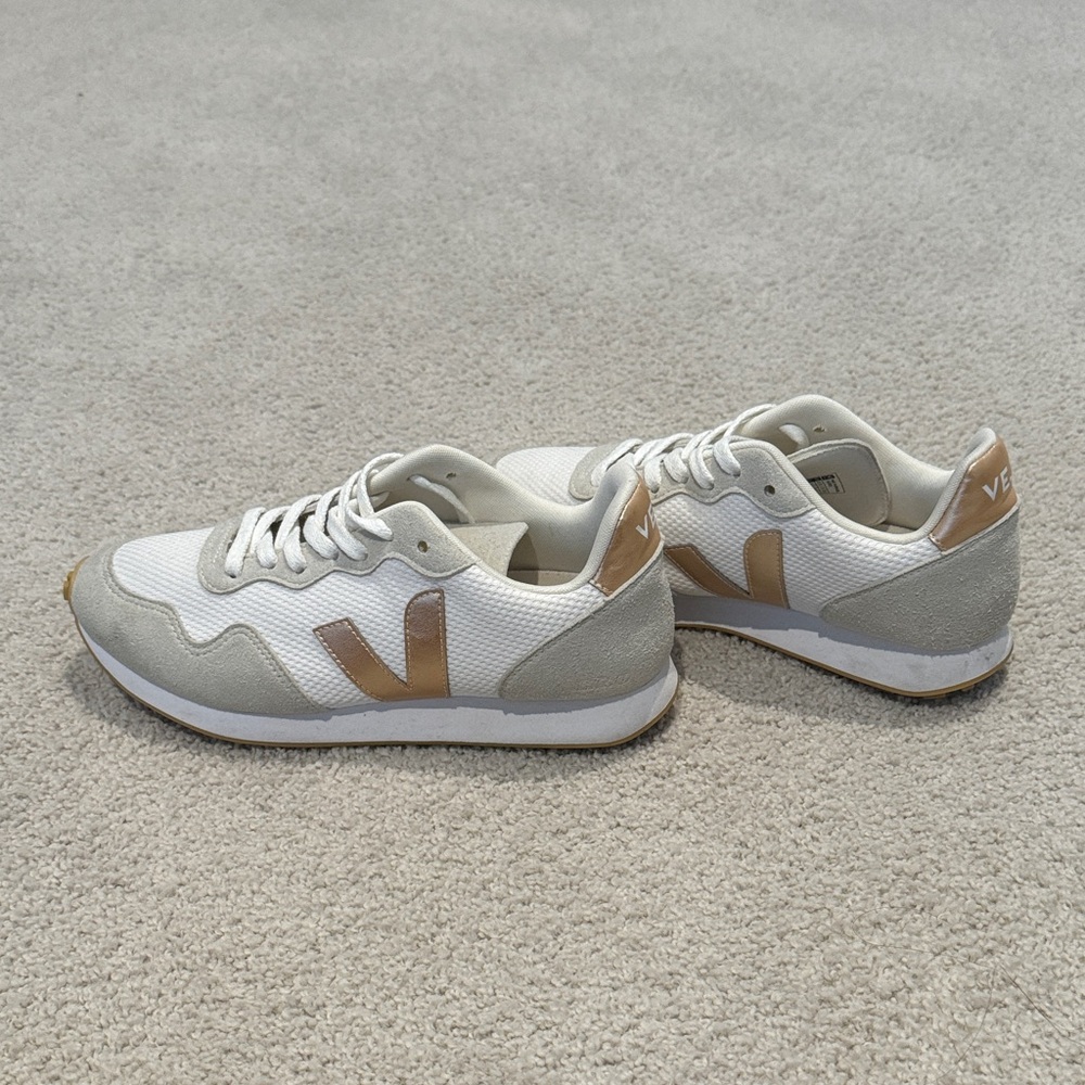 Veja women’s SDU size 40 (US 9) alveomesh white/platine sneakers - Picture 3 of 7